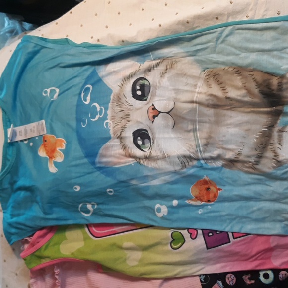 Lot of 5 girls clothes - Picture 2 of 5